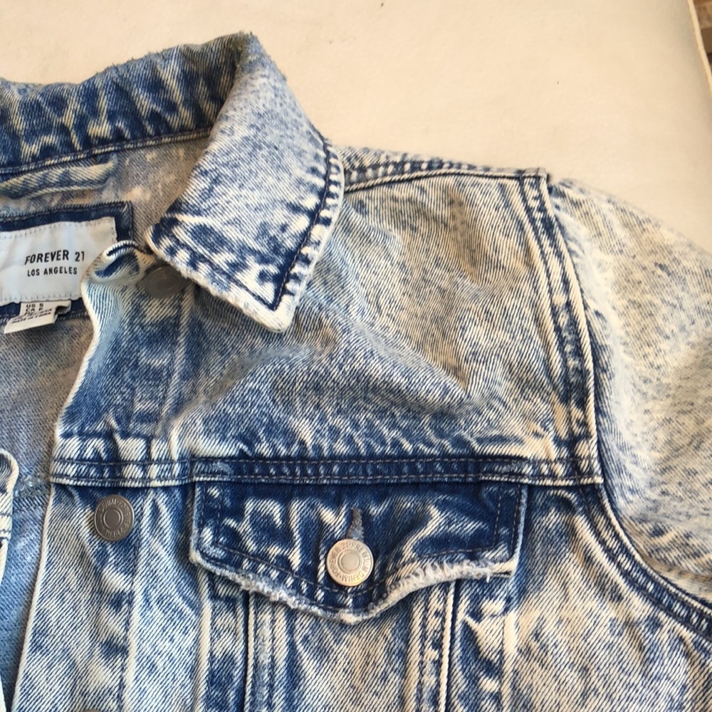 Forever 21 NWOT denim blue jean jacket - Picture 3 of 11